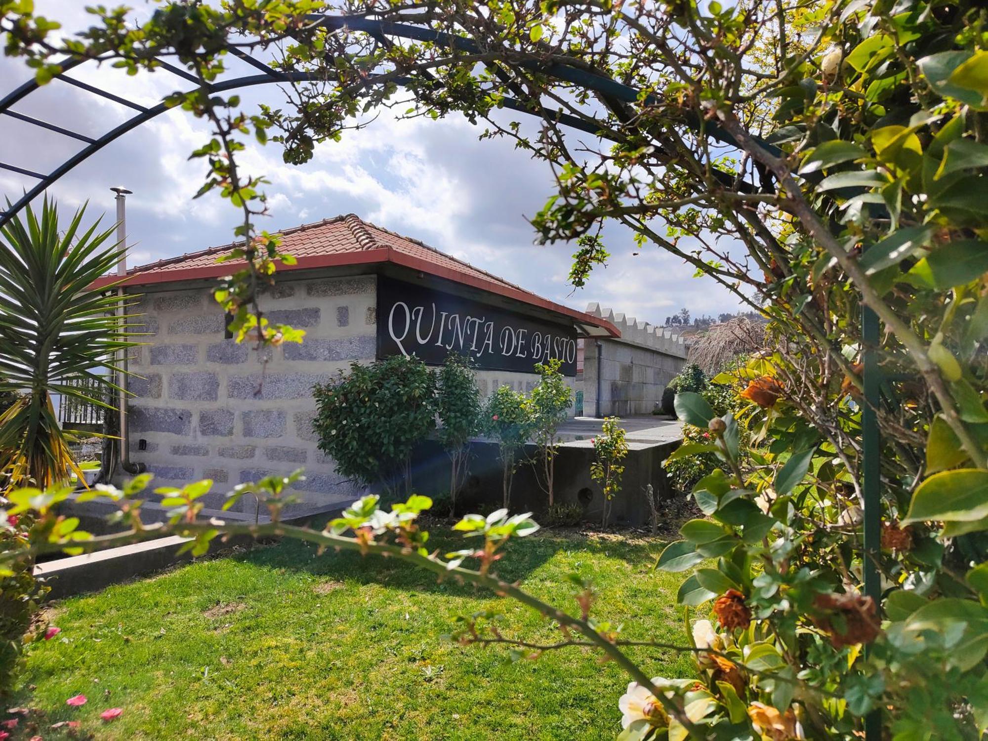 Quinta De Basto House Hotel เฟลเกรัช ภายนอก รูปภาพ